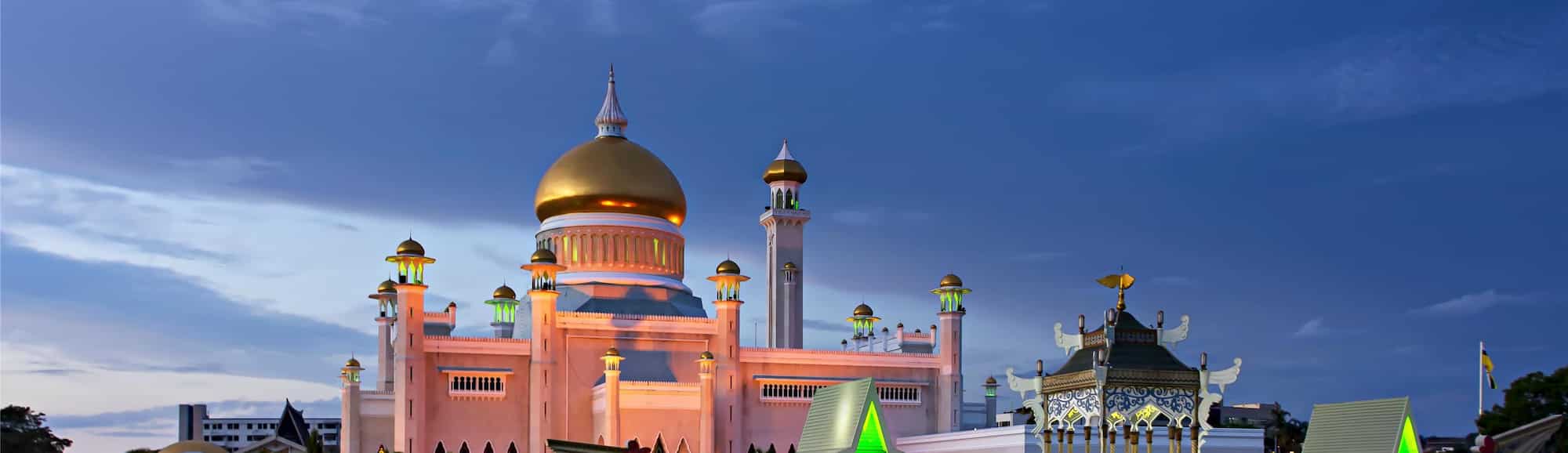 Blog images - 2025 VOL 2 - Discover the Allure of Sultan Omar Ali Saifuddien Mosque