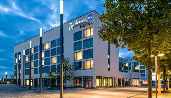 Blog images - 2025 VOL 2 - Radisson Blu Hotel Hannover exterior