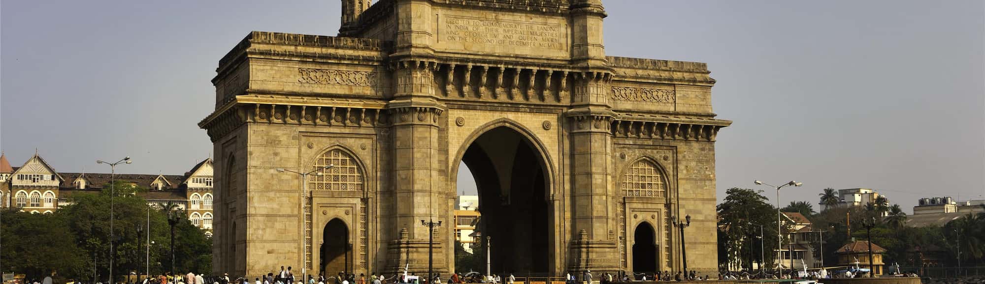 Blog images - 2025 VOL 2 - Discover Mumbai landmarks a journey through history