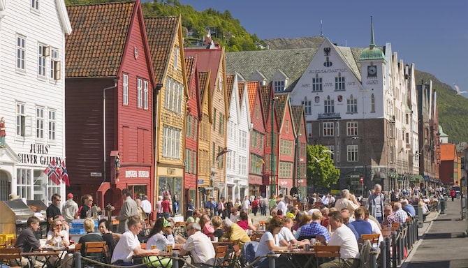 Blog images - 2025 VOL 2 - Local restaurants guide to savor