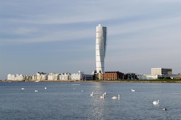 Blog images - 2025 VOL 3 - Discover the Marvel of Turning Torso