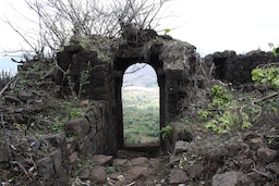 Blog images - 2025 VOL 3 - Harihar Fort A Journey Through Time