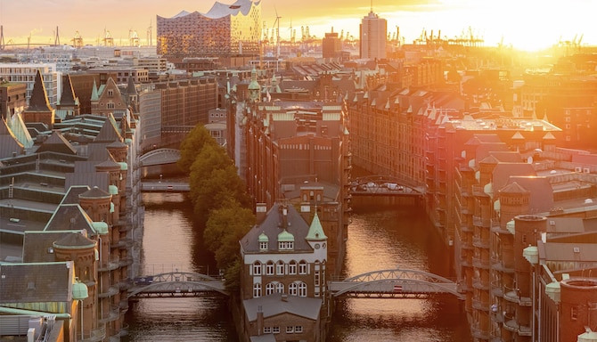 [DO NOT USE OR REMOVE] Blog images - 2025 VOL 3 - Canals of the historic district