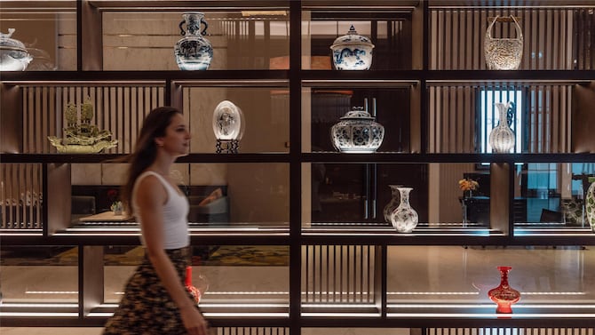 Blog images - 2025 VOL 3 - stunning Bangkok attractions Destination R China Table restaurant