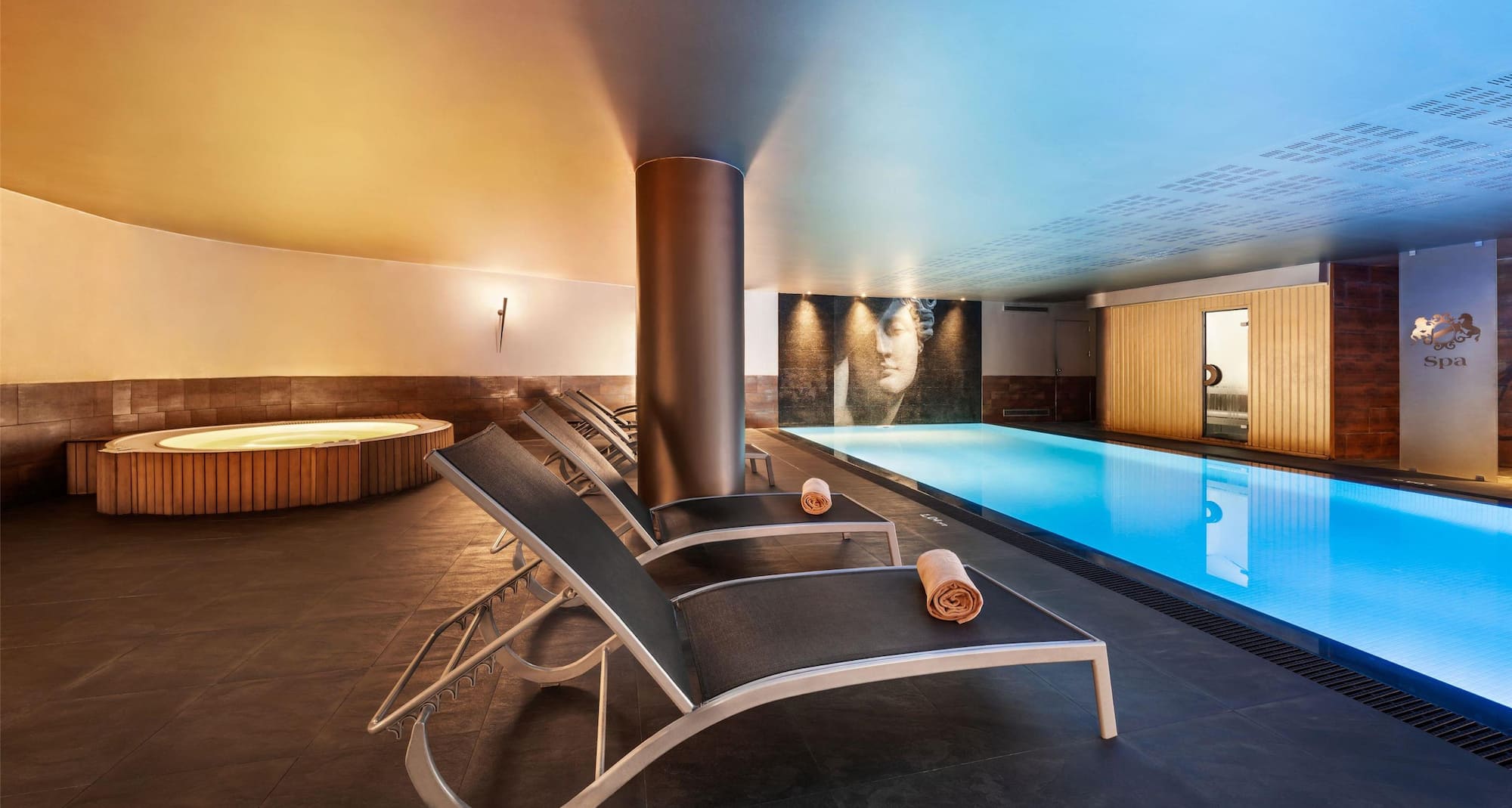 Dom Pedro Lisboa Hotel, a member of Radisson Individuals - Heated indoor pool