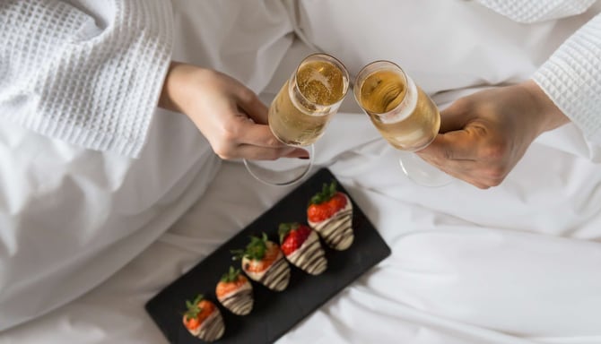 Radisson Blu Edwardian - Offers - Amenities Romantic Champagne and Strawberries