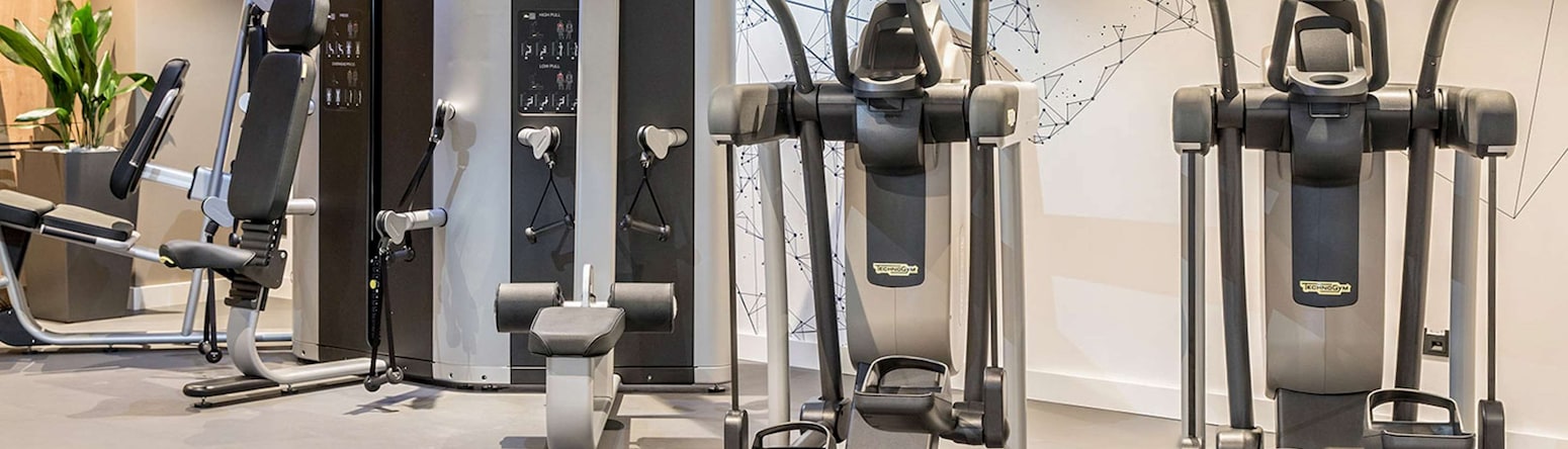 Fitness, Wellness & Spa - Gym - machines