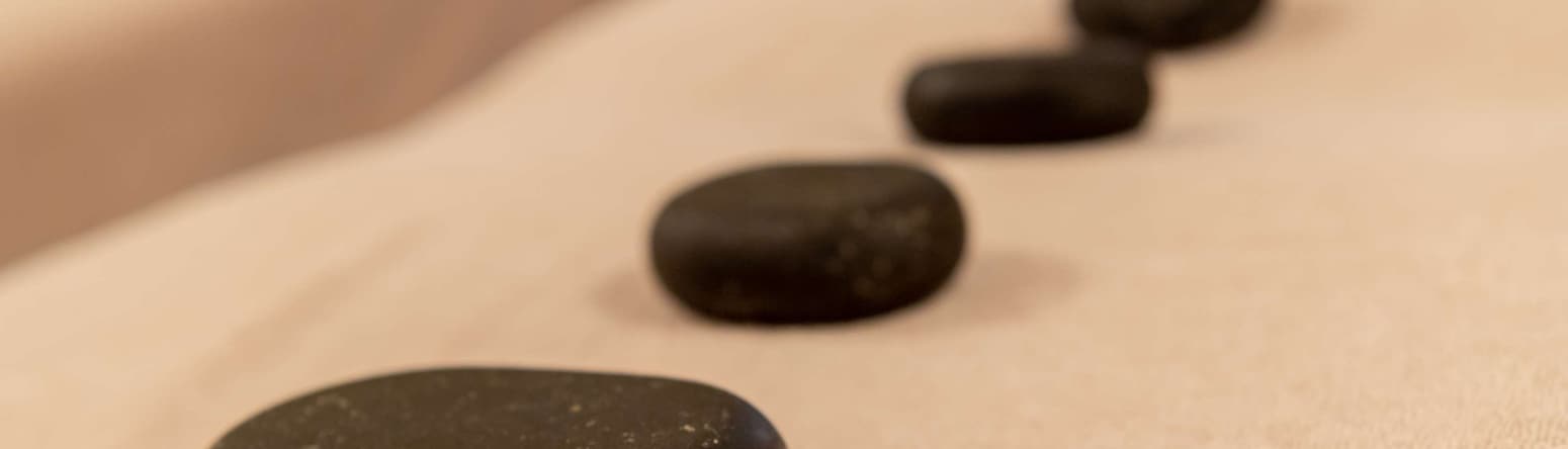 Fitness, Wellness & Spa - Spa treatment - hot stone massage