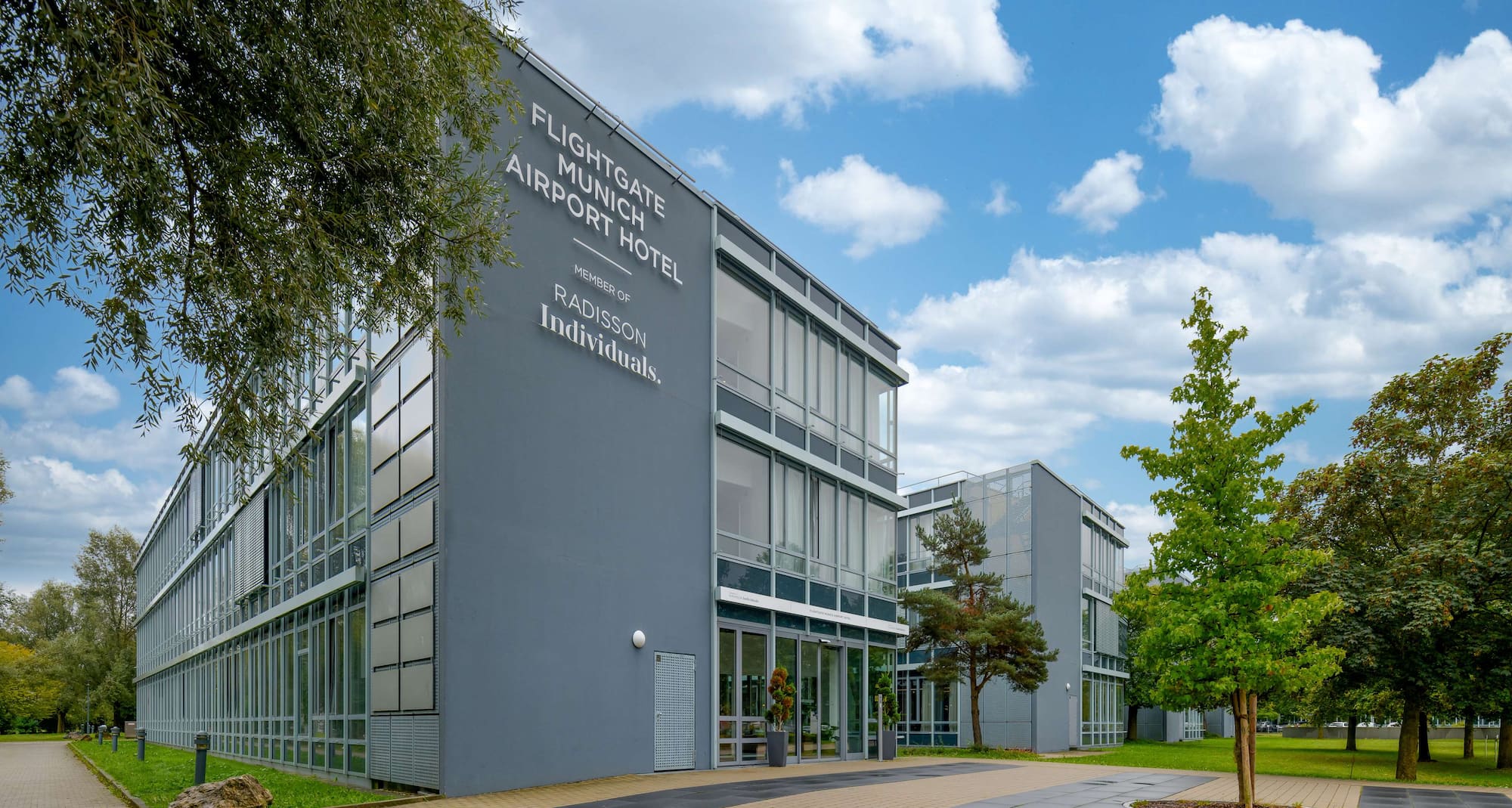 Flightgate Munich Airport Hotel, a member of Radisson Individuals - Exterior