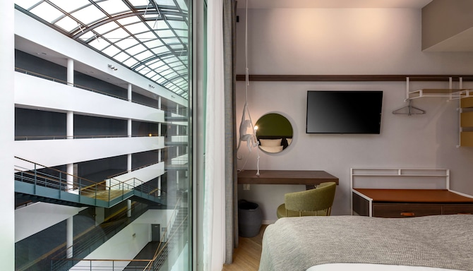 Flightgate Munich Airport Hotel, a member of Radisson Individuals - Gaestezimmer