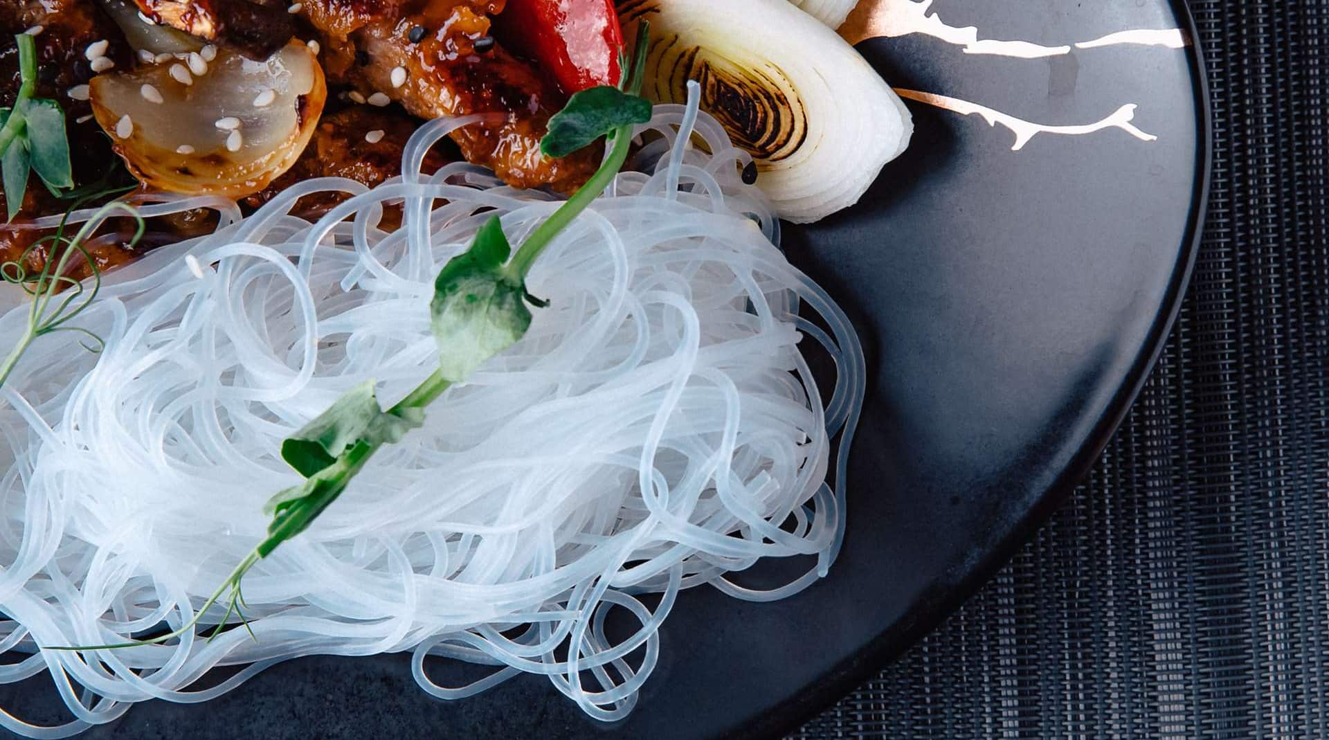 ร้านอาหารและบาร์ - เส้นก๋วยเตี๋ยว