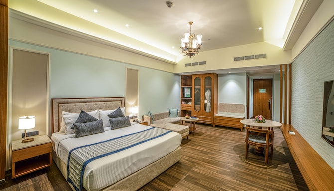 Gift City Club, a member of Radisson Individuals - Premium Room with balcony
