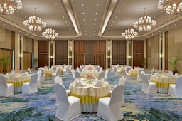 Gift City Club, a member of Radisson Individuals - Meeting room banquet set-up