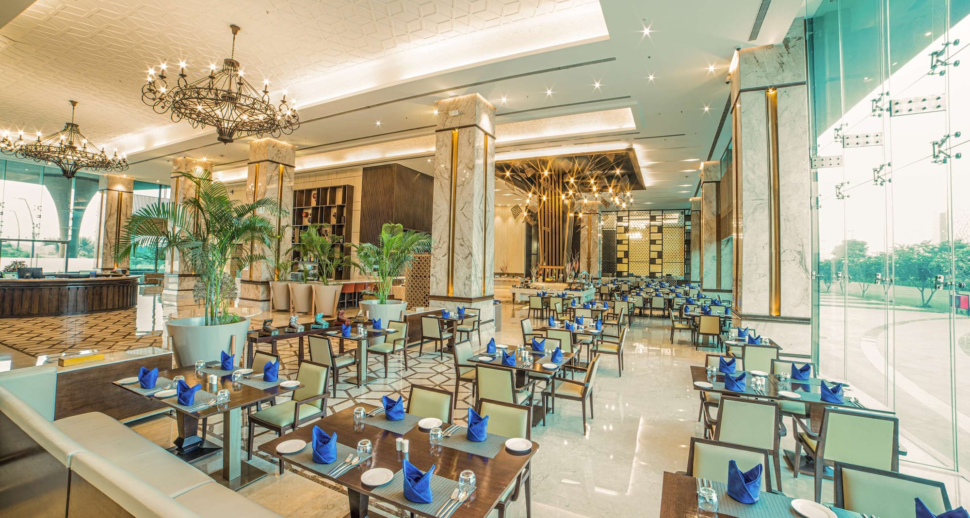 Gift City Club, a member of Radisson Individuals - रेस्टोरैंट