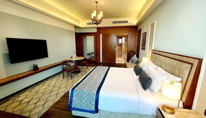 Gift City Club, a member of Radisson Individuals - Studio Suite