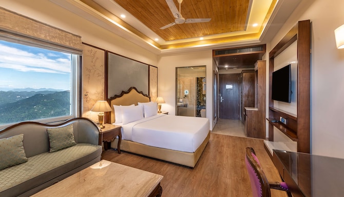 Glenview Resort Kasauli, a member of Radisson Individuals - Executive Room with valley view