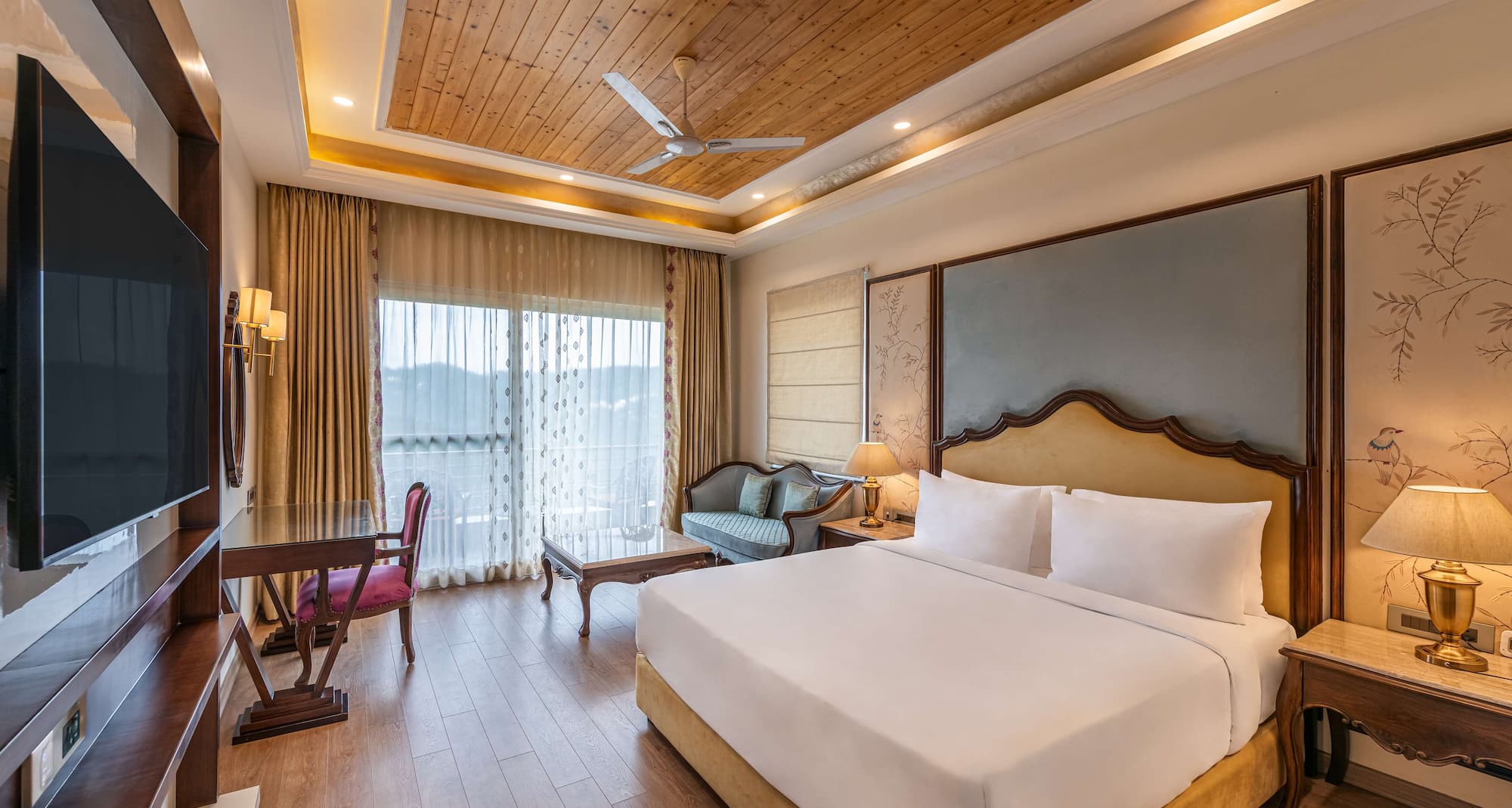 Glenview Resort Kasauli, a member of Radisson Individuals - Executive Room with valley view