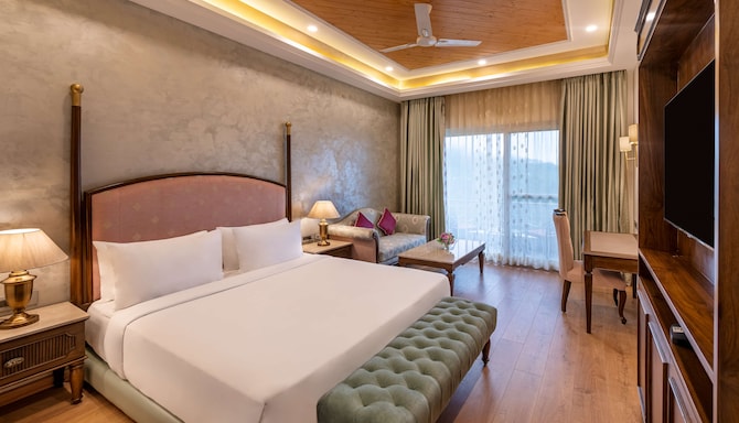 Glenview Resort Kasauli, a member of Radisson Individuals - Executive Room with valley view