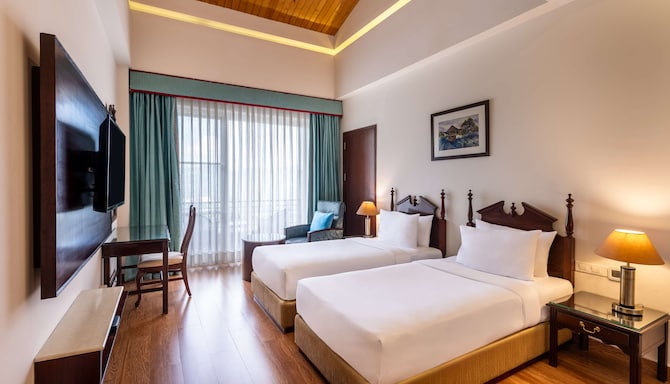 Glenview Resort Kasauli, a member of Radisson Individuals - Deluxe Room with valley view