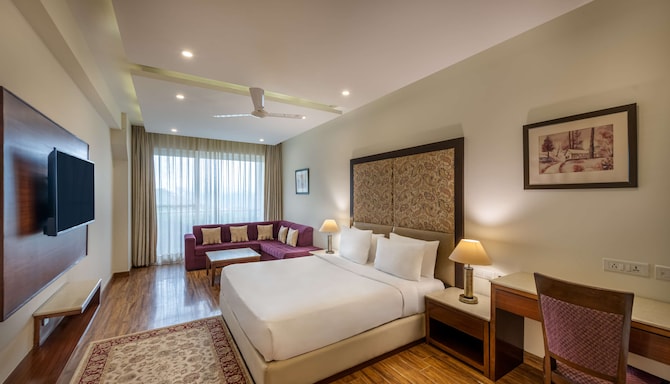 Glenview Resort Kasauli, a member of Radisson Individuals - Deluxe Room with valley view