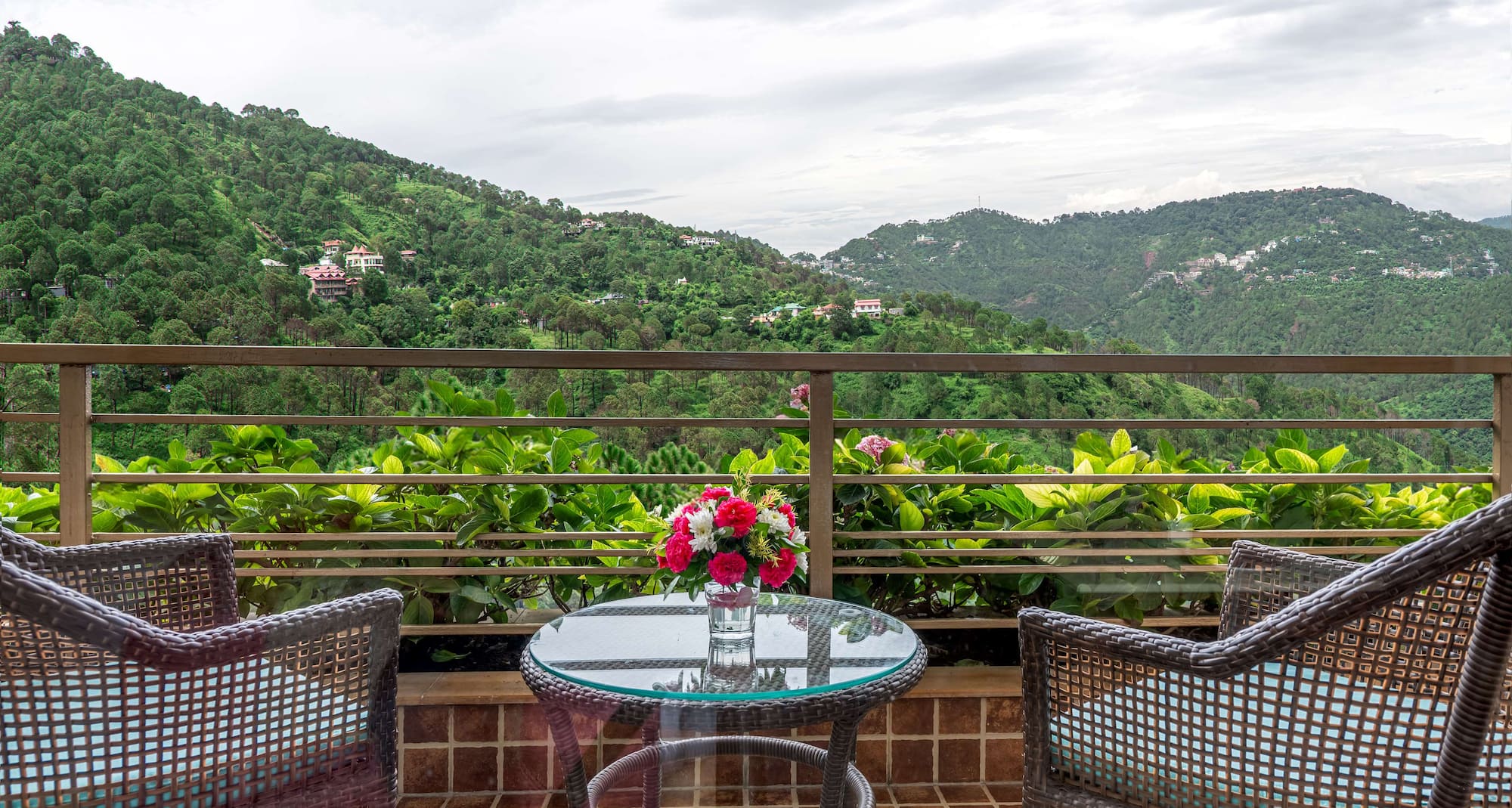 Glenview Resort Kasauli, a member of Radisson Individuals - Executive Suite with valley view balcony