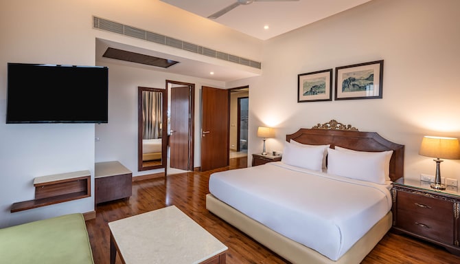Glenview Resort Kasauli, a member of Radisson Individuals - Executive Suite with valley view