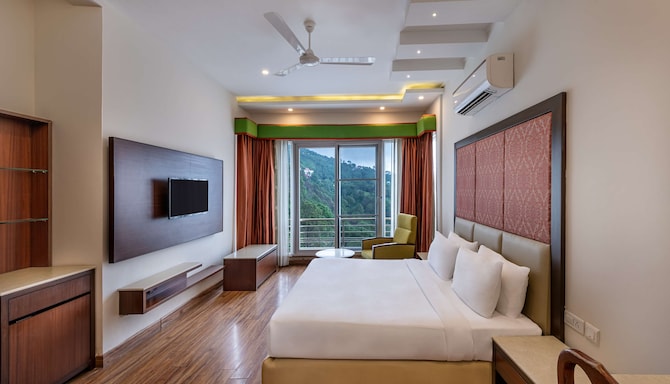 Glenview Resort Kasauli, a member of Radisson Individuals - Villa Room with valley view
