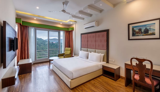 Glenview Resort Kasauli, a member of Radisson Individuals - Villa Room with valley view