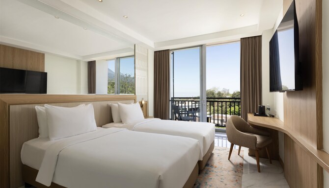 Golden Hill By Golden Tulip - Deluxe Twin Balcony
