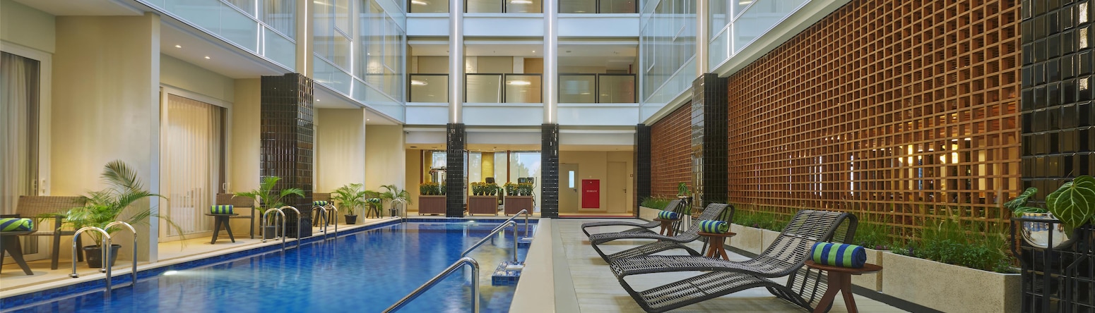 Golden Hill By Golden Tulip - Pool