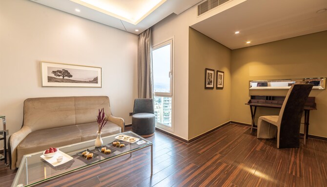 Golden Tulip Achrafieh - Diplomate Suite Salon Room