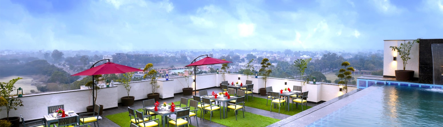 GOLDEN TULIP AGRA - Pool