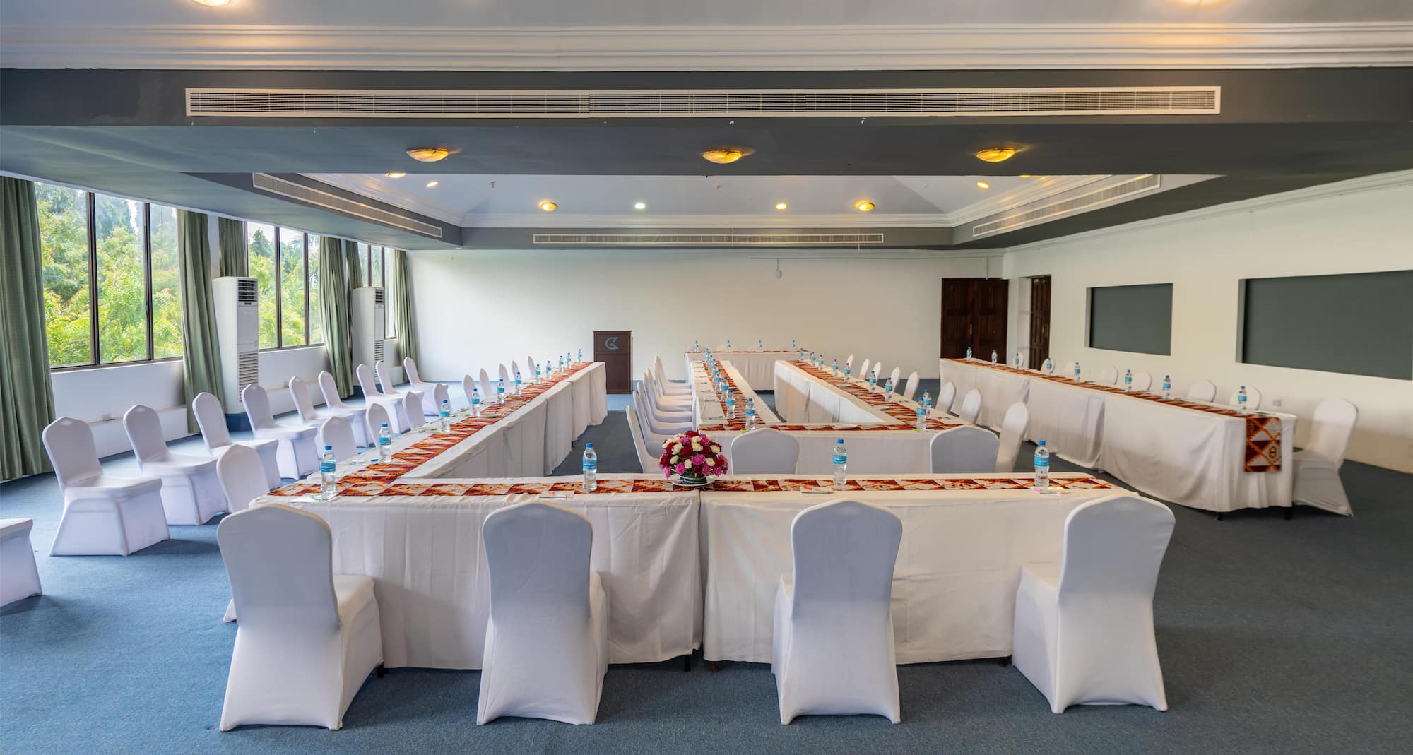 Golden Tulip Dar Es Salaam - Conference