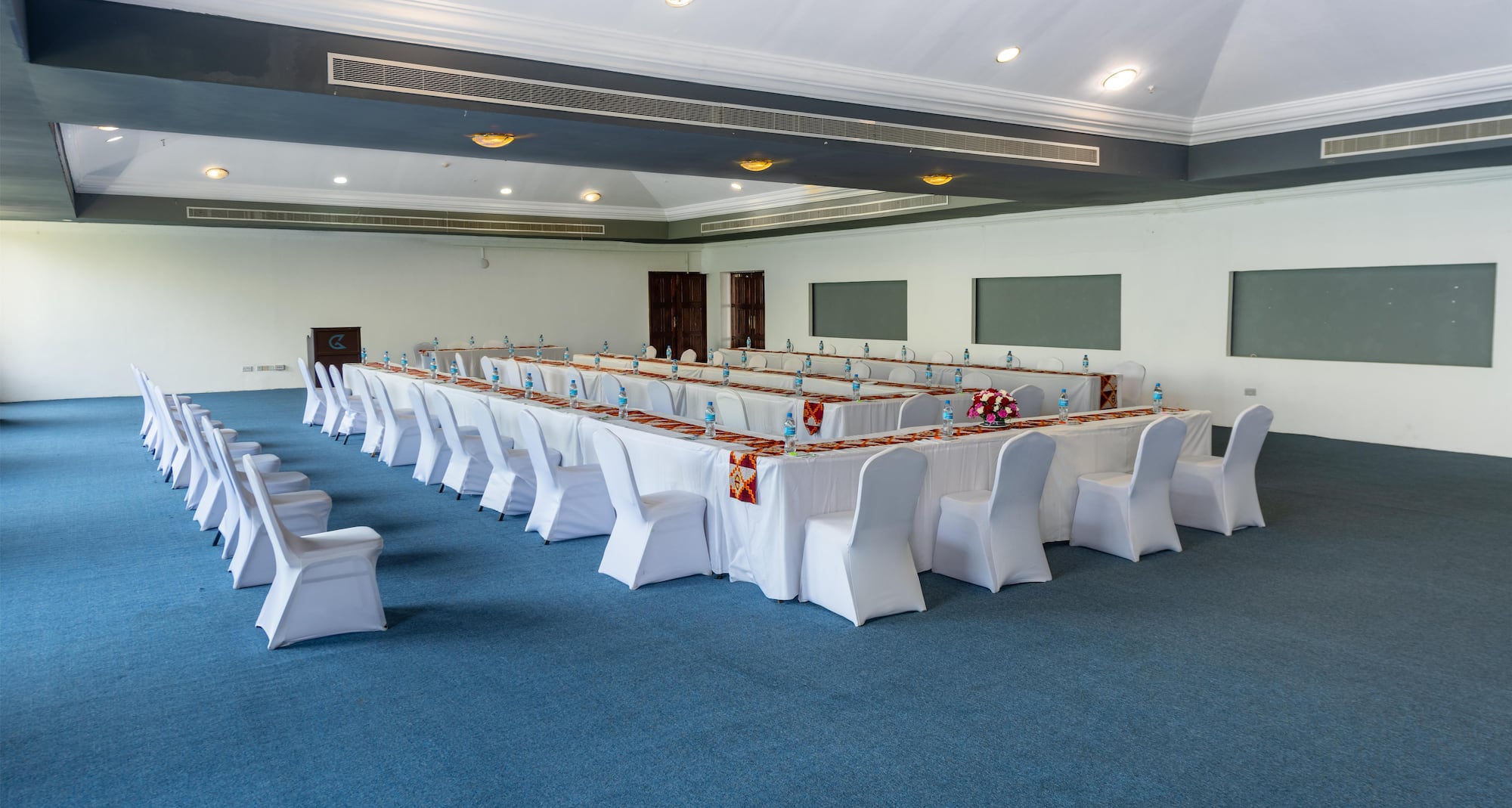 Golden Tulip Dar Es Salaam - Ngorongoro Hall