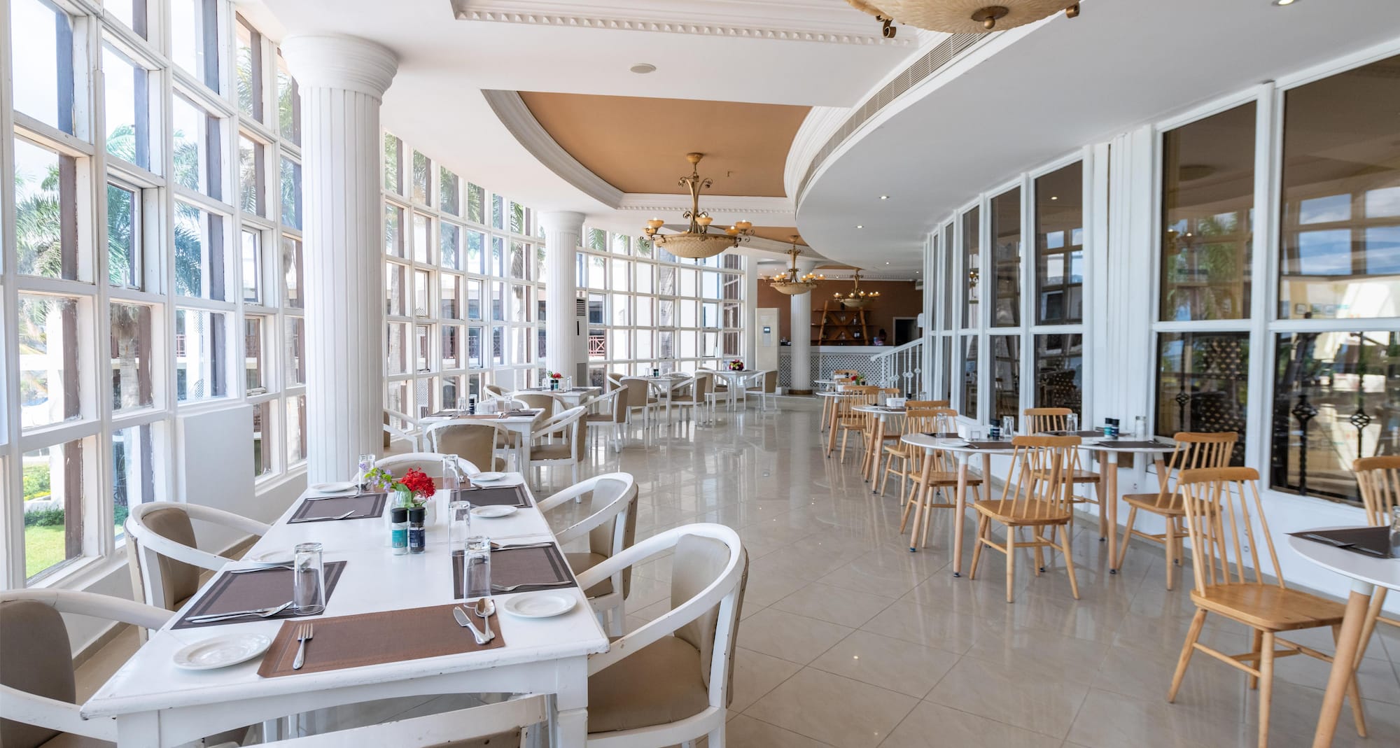 Golden Tulip Dar Es Salaam - Sanaa Restaurant