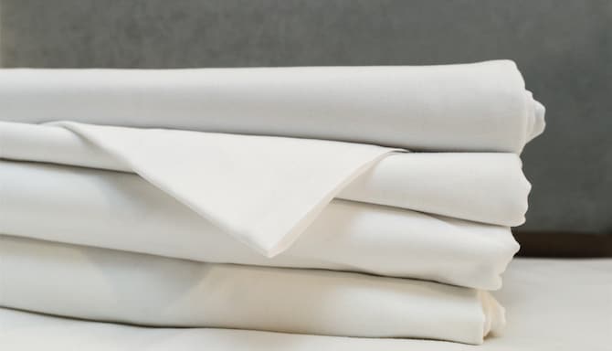 Golden Tulip Louvre Brand - CARD SLIDER BRILLIANT BAISCS