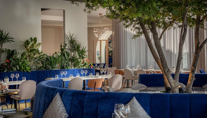 Golden Tulip Louvre Brand - GALLERY LIST