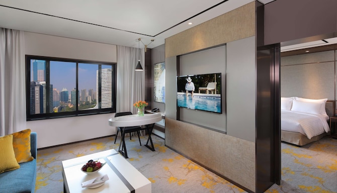 上海虹桥宾馆 - Golden Tulip Shanghai Hongqiao - 套房