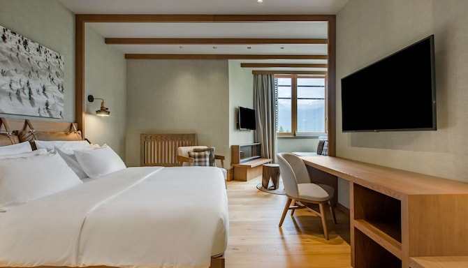 Grand Hotel Savoia Cortina d'Ampezzo, A Radisson Collection Hotel - Junior Suite
