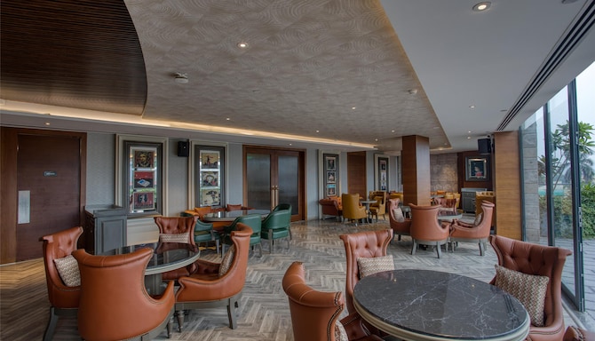Grand Mirage Dhanbad, a member of Radisson Individuals - Regent Bar
