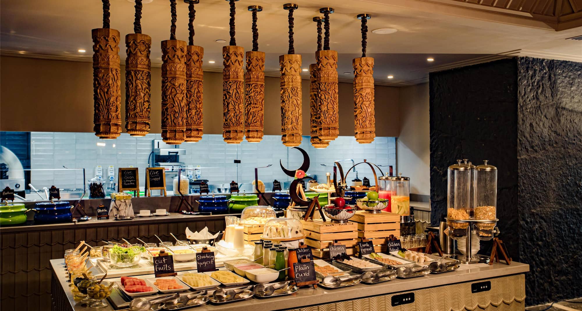 Grand Mirage Dhanbad, a member of Radisson Individuals - Vista Restaurant - Buffet Breakfast