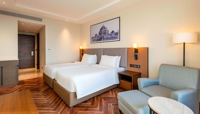 Grand Mirage Dhanbad, a member of Radisson Individuals - Deluxe Room with twin beds
