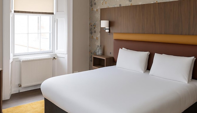 Green hotel, a member of Radisson Individuals - Standard King Bed