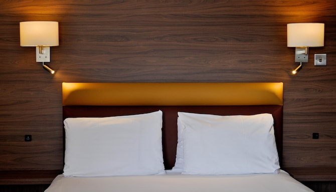 Green hotel, a member of Radisson Individuals - Guest Room