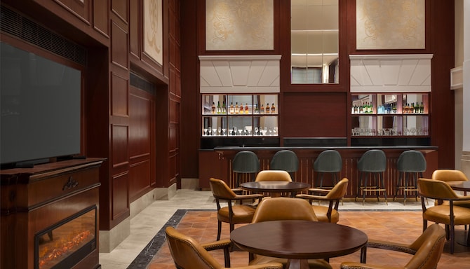 Greenberry Resort Narkanda, a member of Radisson Individuals Premier - The Summit Bar