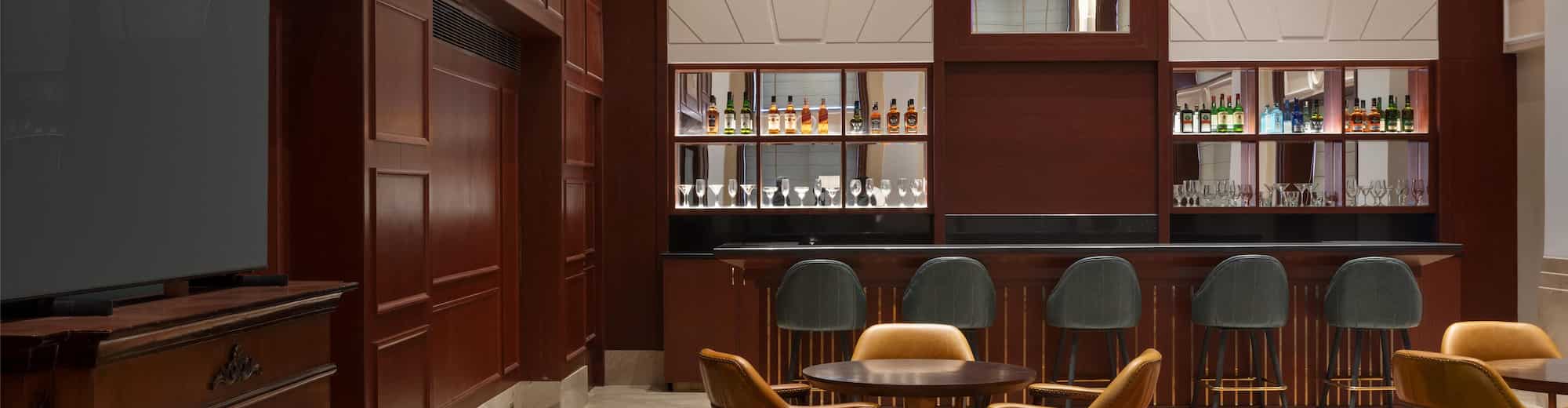 Greenberry Resort Narkanda, a member of Radisson Individuals Premier - The Summit Bar