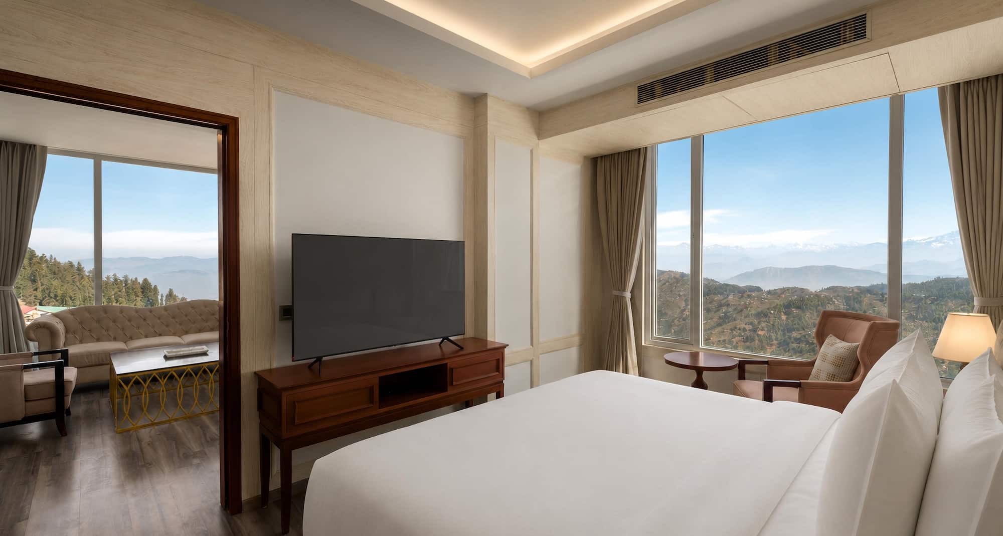 Greenberry Resort Narkanda, a member of Radisson Individuals Premier - Suite - Himalayan View with Balcony