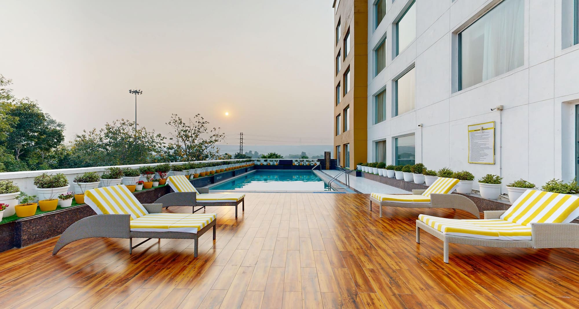 Gurmon Hotels Sohna Road Gurugram, a member of Radisson Individuals - Pool
