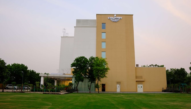 Country Inn andamp; Suites by Radisson, Gurugram Sohna Road - Hotel Exterior