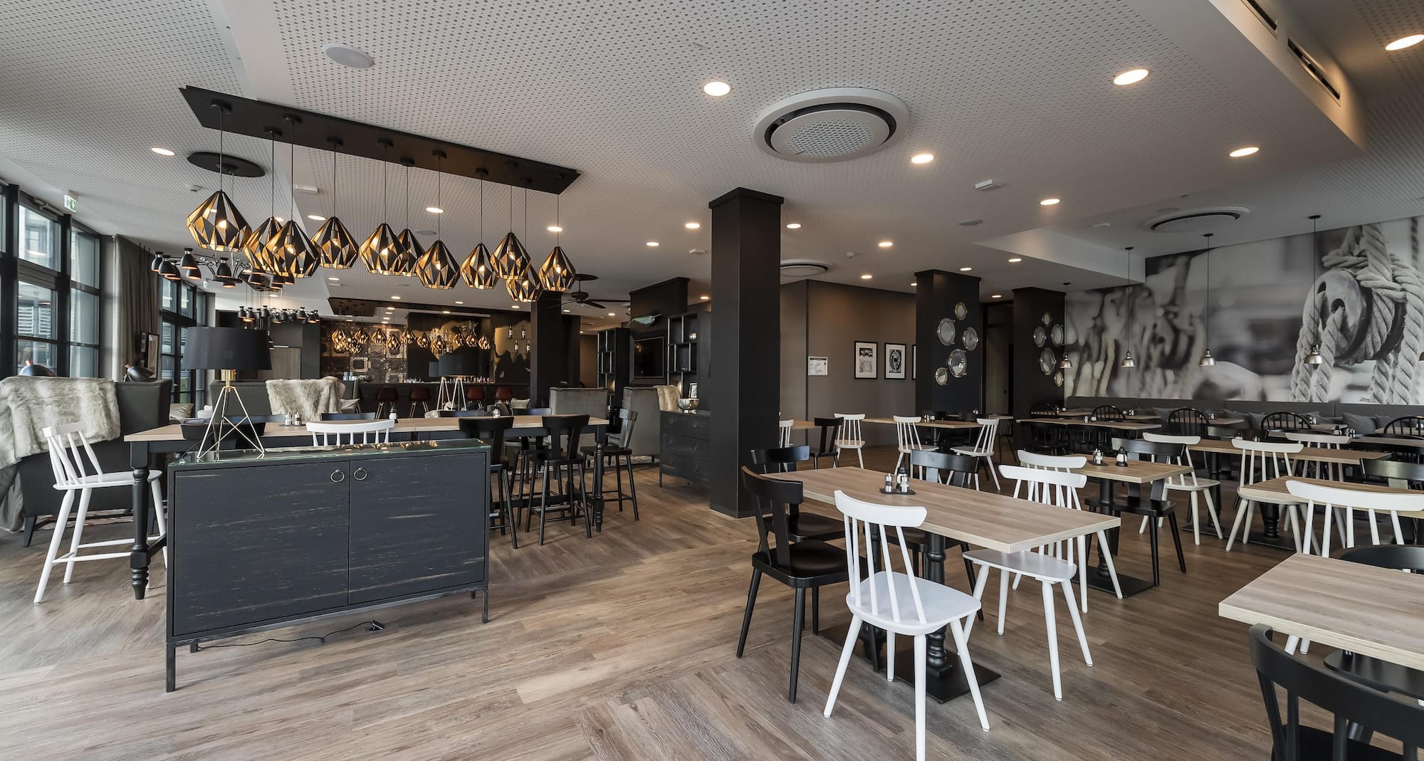 HARBR. Hotel Heilbronn, a member of Radisson Individuals - Restaurant Living Room